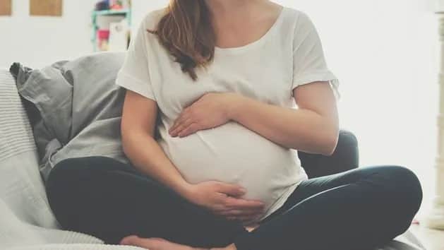 Brak śluzu we wczesnej ciąży - objawy, upławy, ciąża