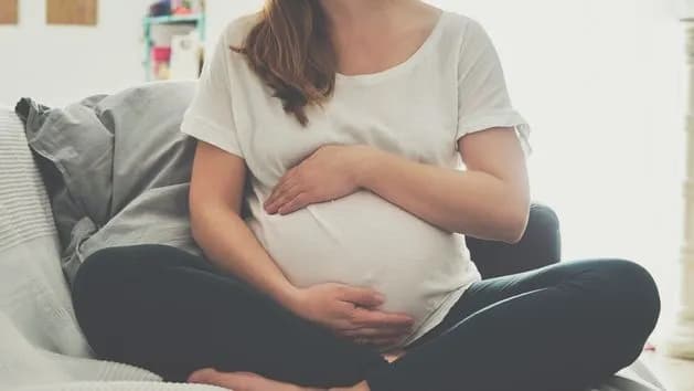 Brak śluzu we wczesnej ciąży - objawy, upławy, ciąża